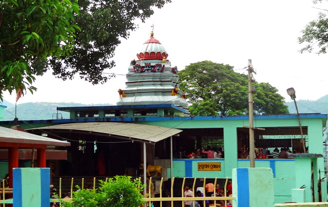 Maa-Majhighariani Temple,Rayagada, Odisha