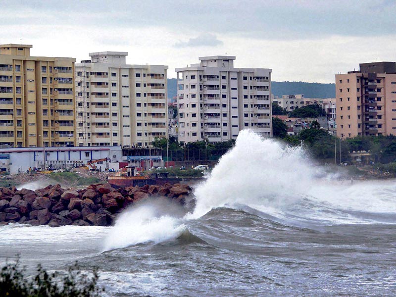 Day after Hudhud, Andhra and Odisha step up relief work