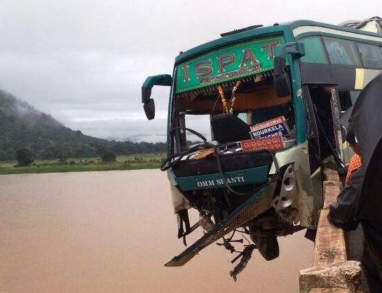 Miraculous Escape for 50 Passengers Despite Bus Hung from Bridge in Odisha-2017