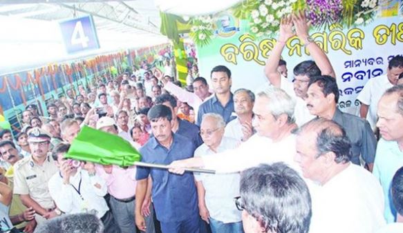 Naveen Patnaik Flag off Second Phase Baristha Nagarika Tirtha Yatra Yojana-Sep-2016