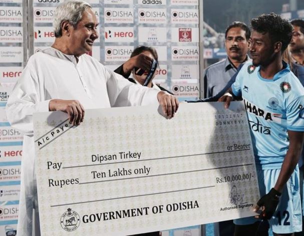 Odisha CM awards Rs 10 Lakh to each Team India player after win against Germany-2017