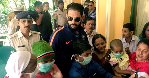 Yuvraj Singh Meets Cancer Patients at Team Hotel in Bhubaneswar-2017