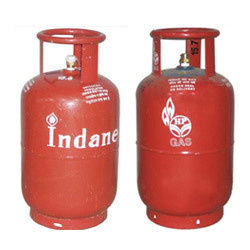 No plan to curtail supply of subsidised LPG cylinders: Pradhan